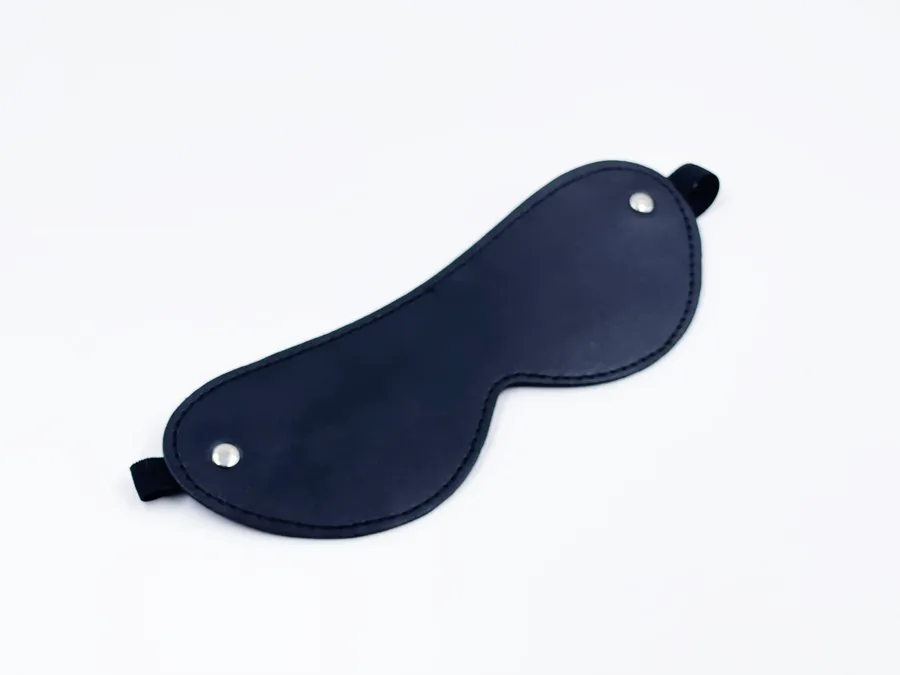 Маска экокожа YZ-009 черная