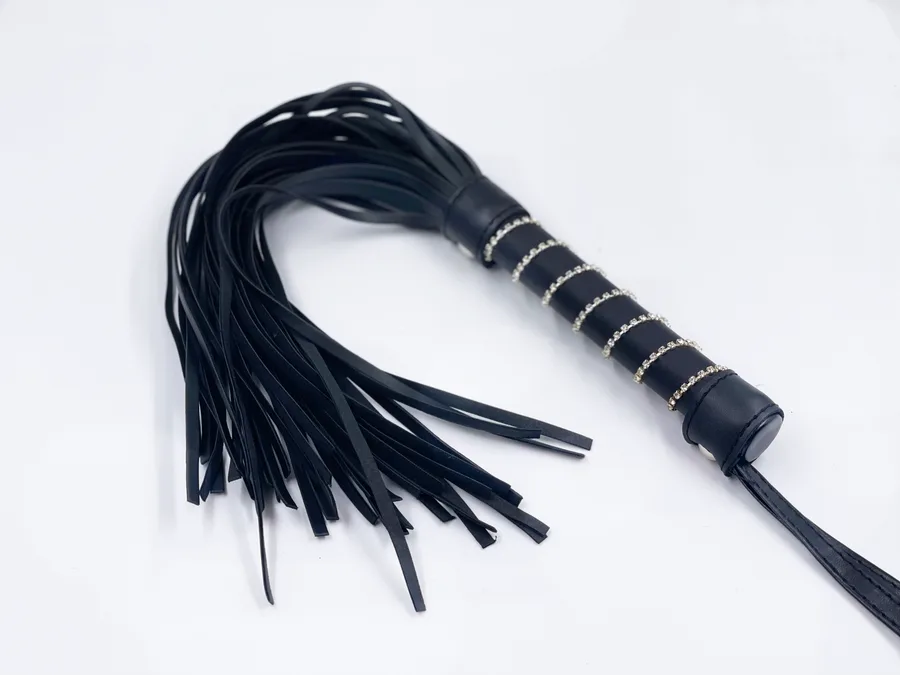 Плеть со стразами по спирали РВ-026